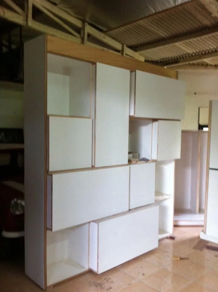 Penyimpanan material mentah kayu industri